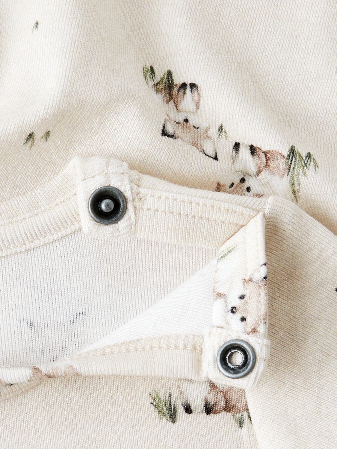 model_shot-front_full